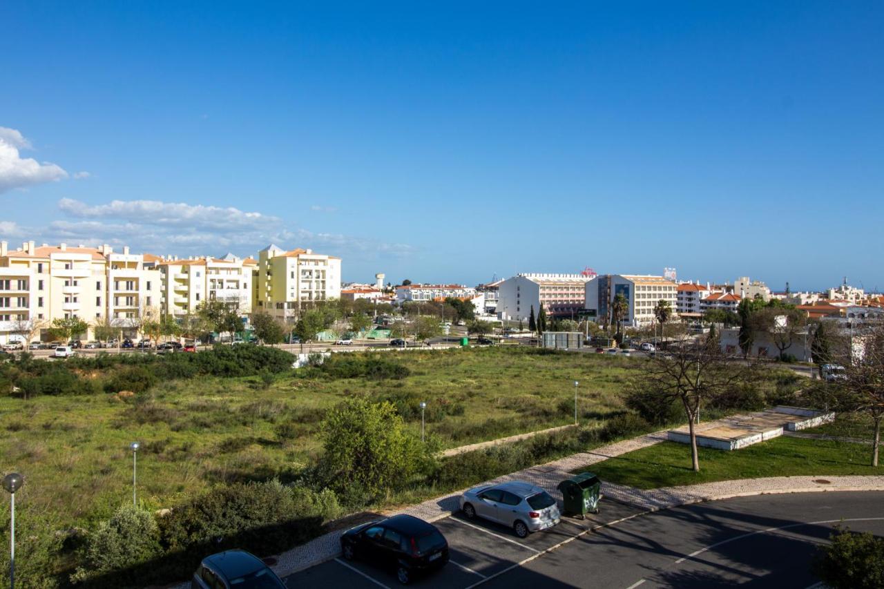 Terrace Apartment By Stay-Ici, Algarve Holiday Rental Albufeira Exterior photo